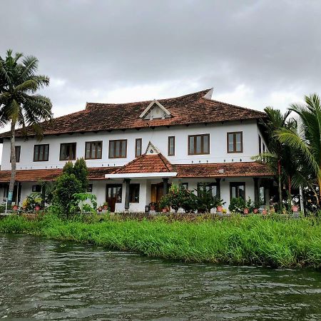 Ayana's Homestay Alappuzha Luaran gambar