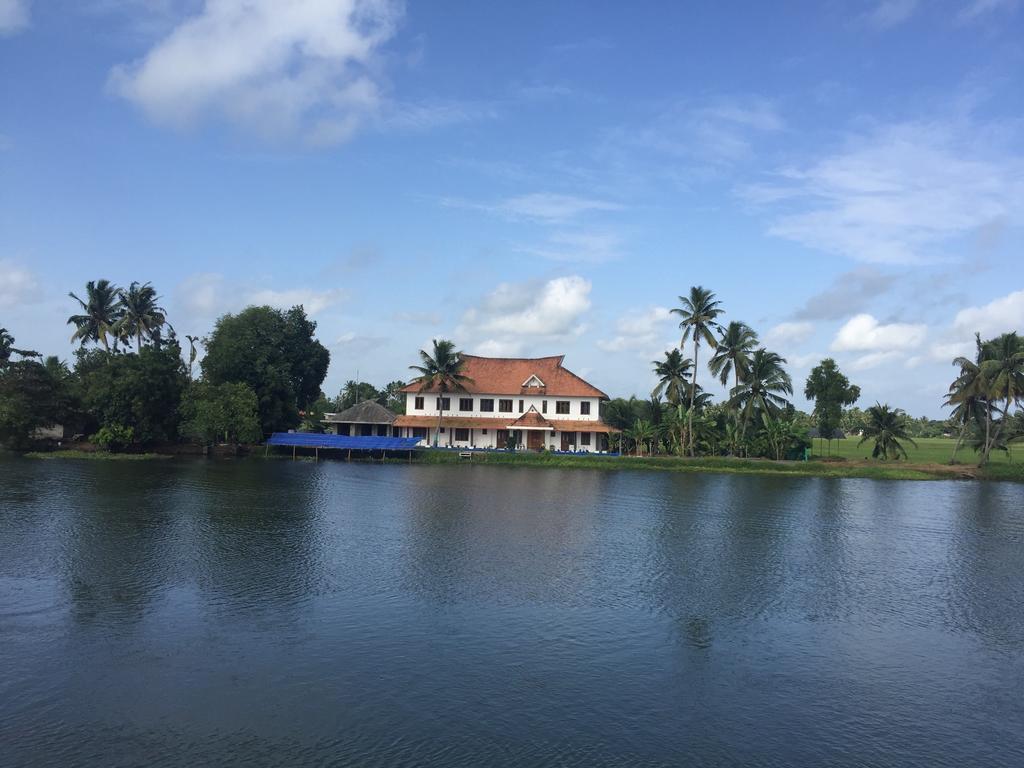 Ayana's Homestay Alappuzha Luaran gambar