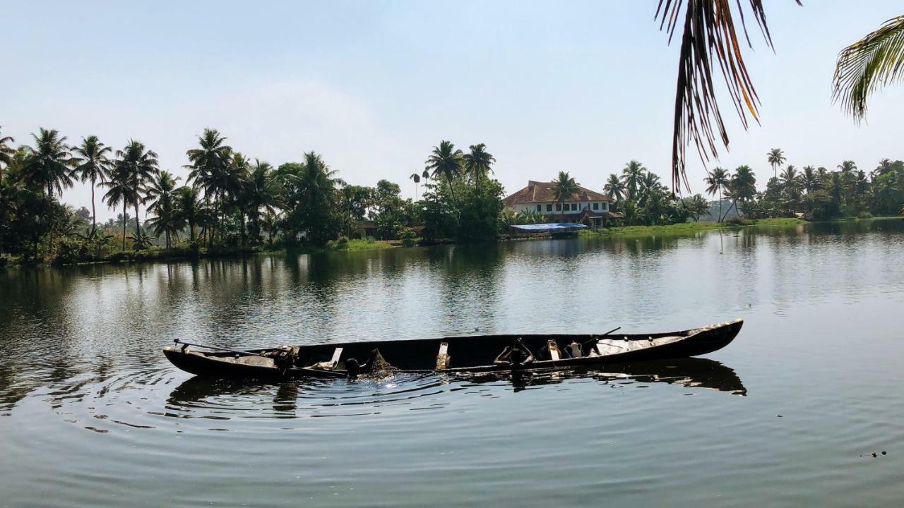 Ayana's Homestay Alappuzha Luaran gambar